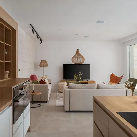 Luxury Vespera Villa *