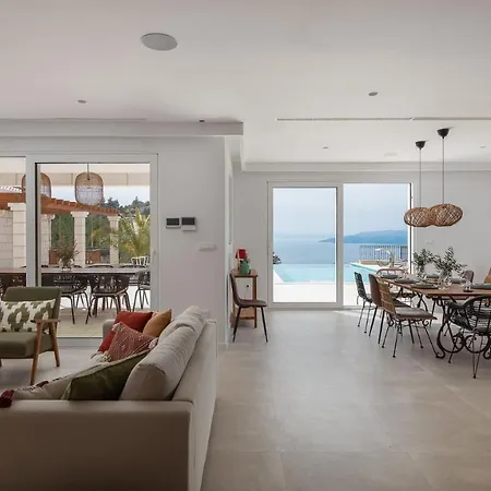 Luxury Vespera Villa