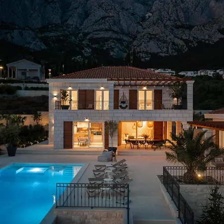 Luxury Vespera Makarska